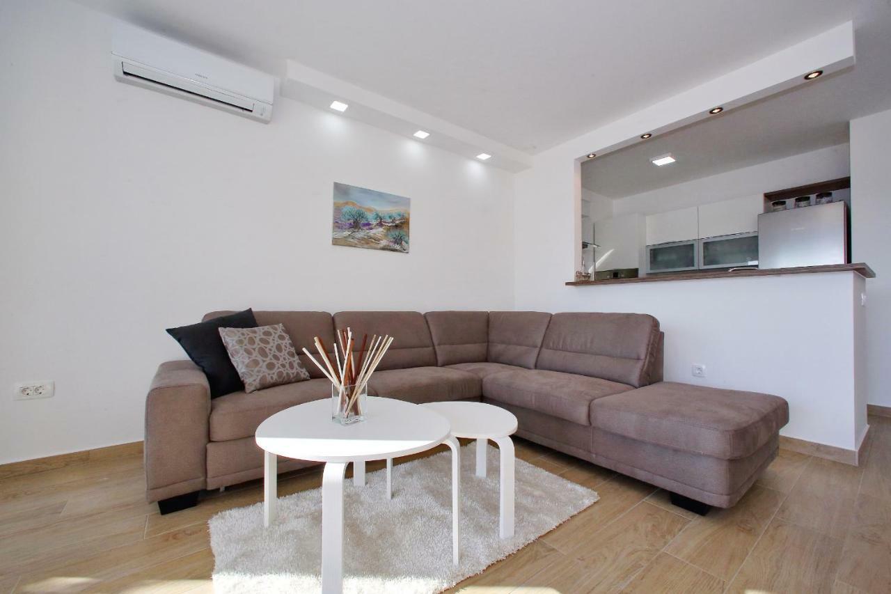 Luxury Apartments Sikiric_2 With Fantastic View On The Sea Бибинье Экстерьер фото